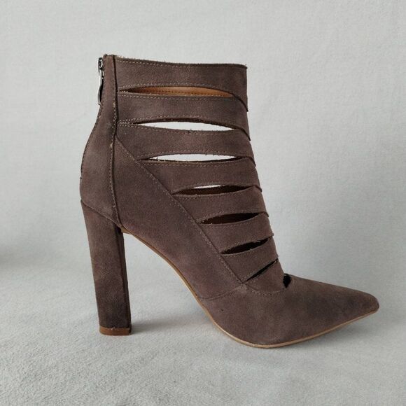 Steve Madden CARDII Suede Leather Pointy Toes Taupe Heeled Booties, Size 8M - Picture 9 of 13